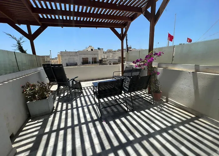 Fly Away Home Condo With Terrace