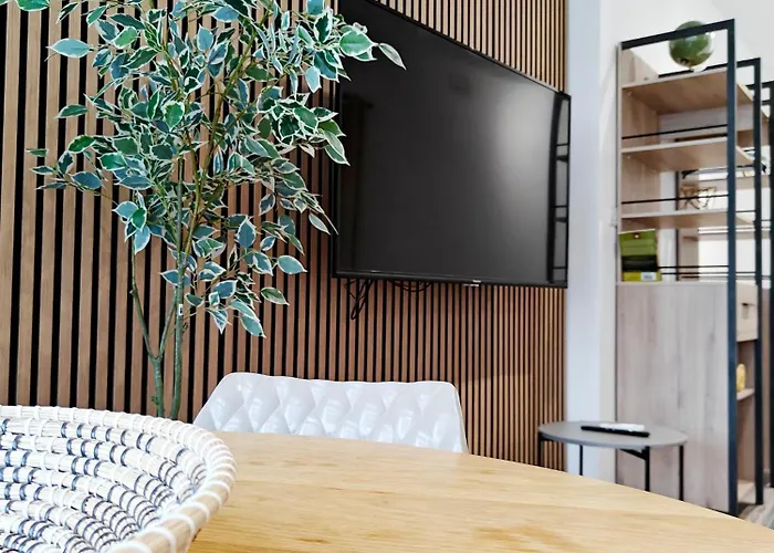 Fly Away Home Condo With Terrace