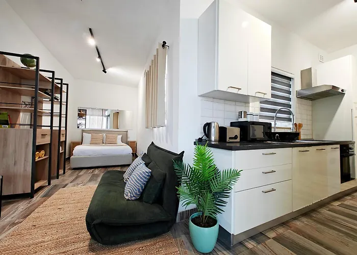 Fly Away Home Condo With Terrace