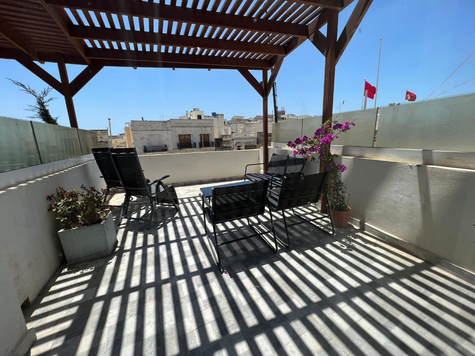 Fly Away With Terrace *